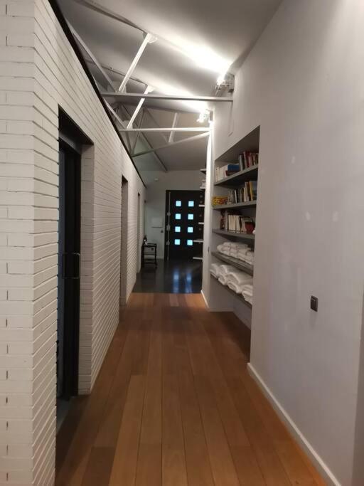 Casa Bajo El Acueducto Con Plaza De Garaje Segóvia Exterior foto